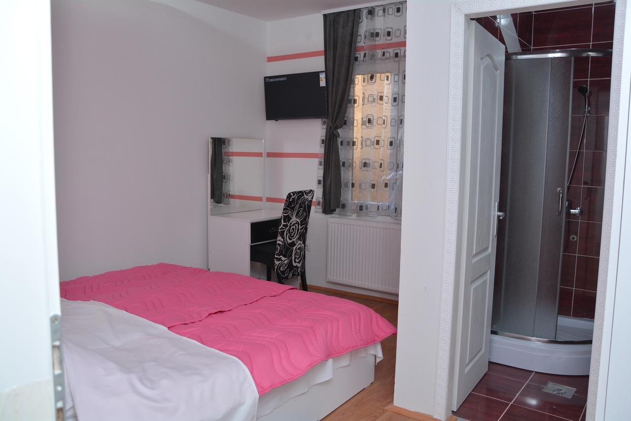 Prenociste Bojan 017 Bed & Breakfast Vranje Exterior photo
