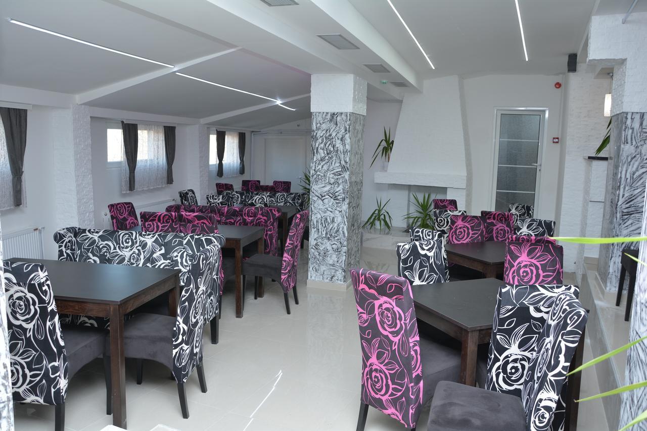 Prenociste Bojan 017 Bed & Breakfast Vranje Exterior photo