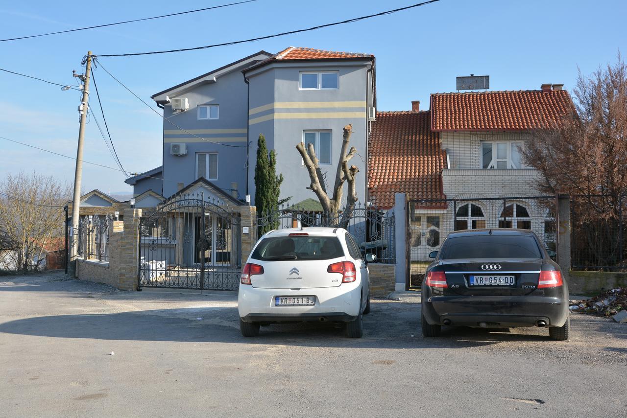 Prenociste Bojan 017 Bed & Breakfast Vranje Exterior photo