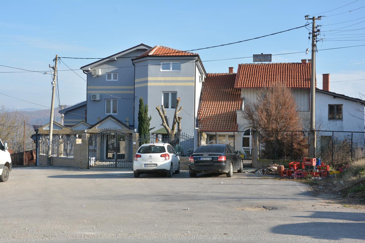 Prenociste Bojan 017 Bed & Breakfast Vranje Exterior photo