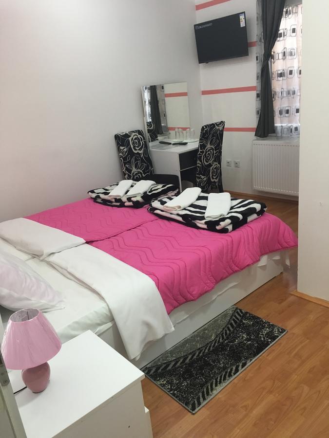Prenociste Bojan 017 Bed & Breakfast Vranje Exterior photo