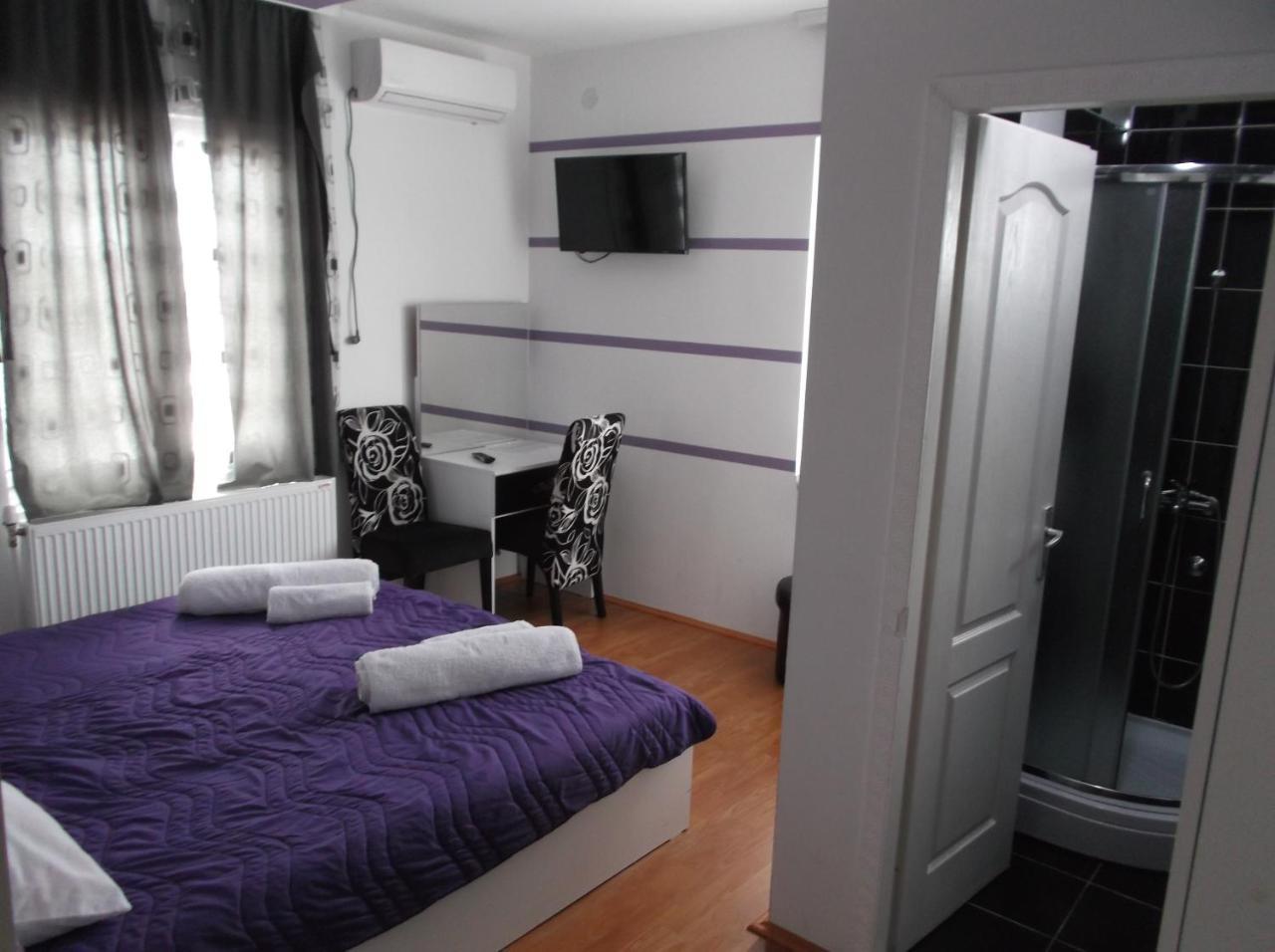 Prenociste Bojan 017 Bed & Breakfast Vranje Exterior photo
